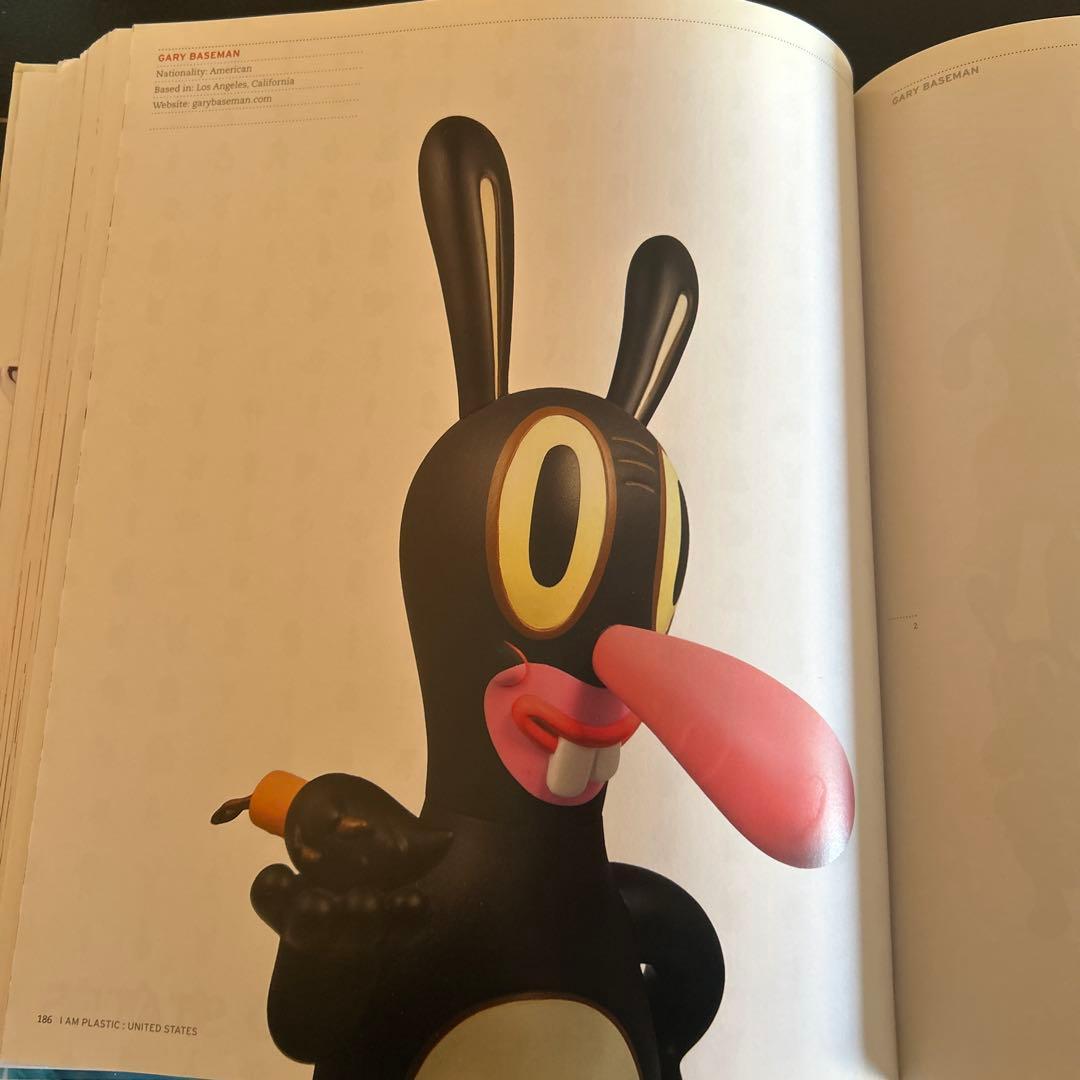 洋書 kid robot I AM PLSTIC アートトイ　作品集・写真集