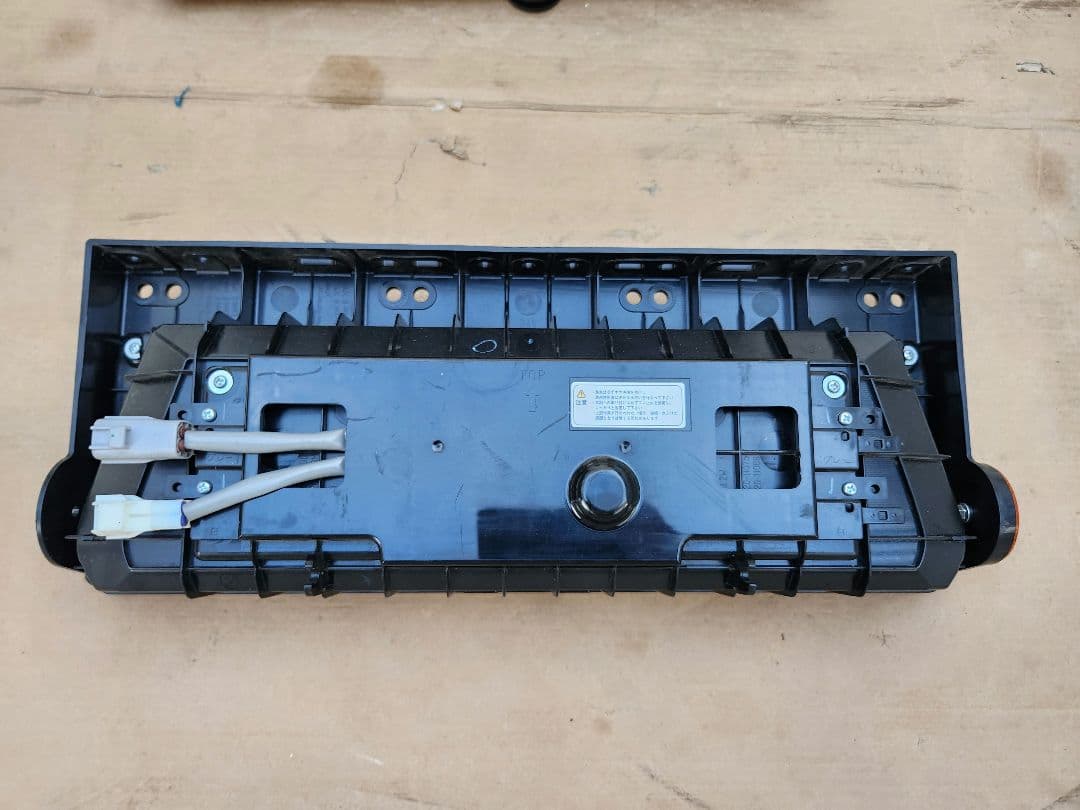 小糸☆3連LED☆テールランプ☆ノーマルターン☆KOITO