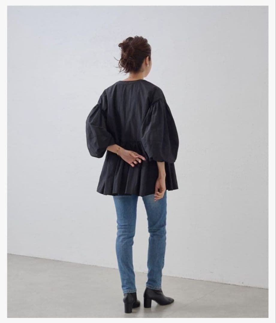 新品 BEARDSLEY ペプラムジップシャツブルゾン