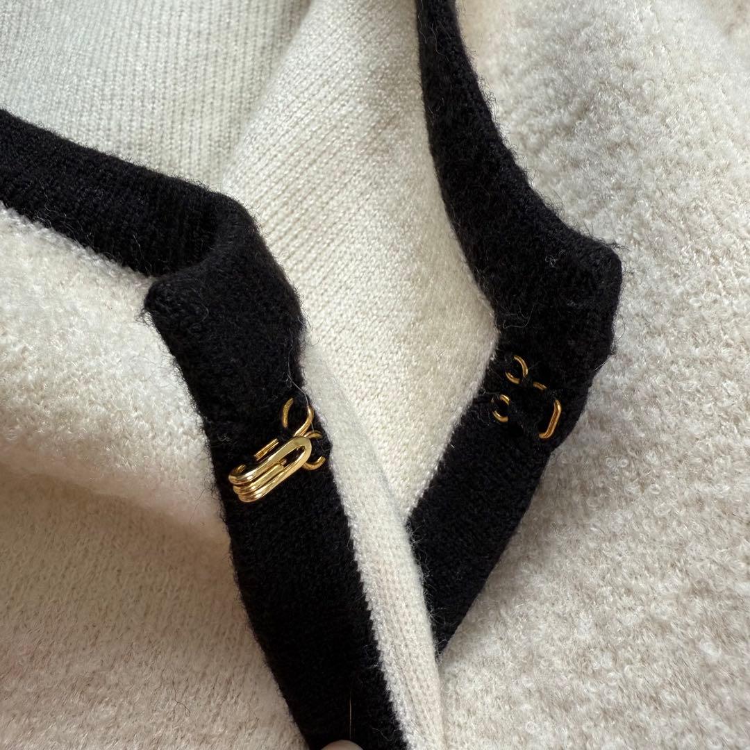 【美品】23区 ミニブークレ ニットジャケット アイボリー 38 金ボタン