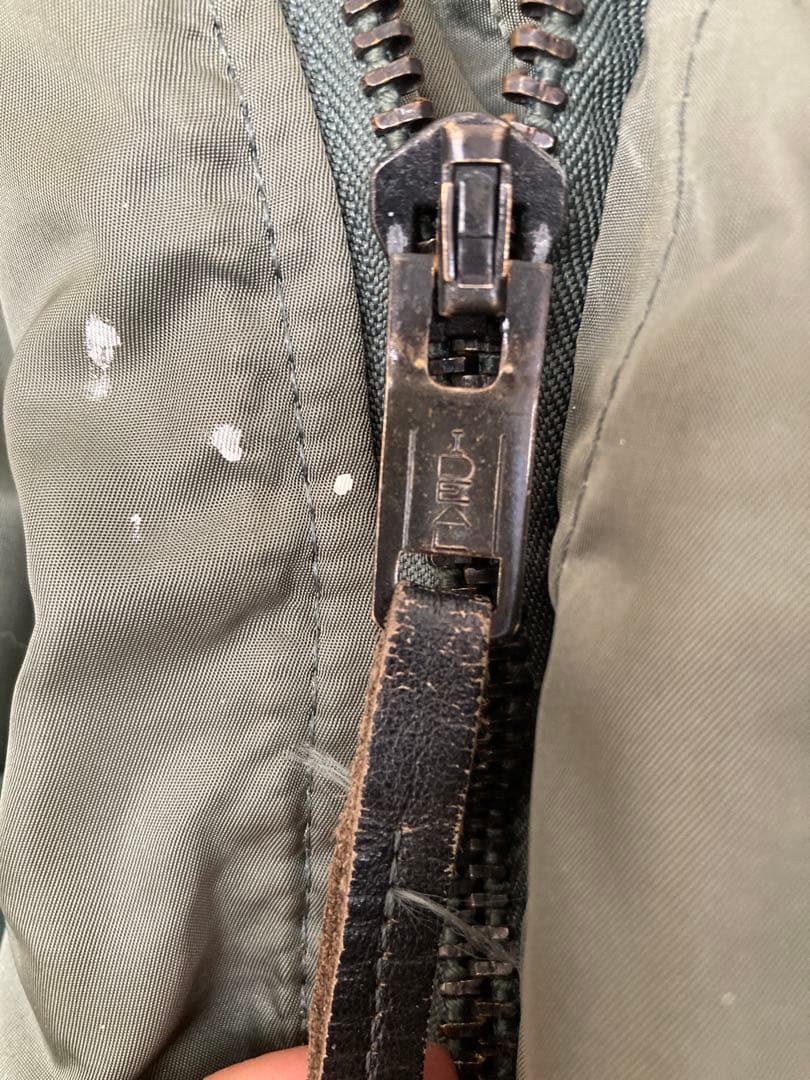 N-2B ヴィンテージ　フライトジャケットジャンティーク購入