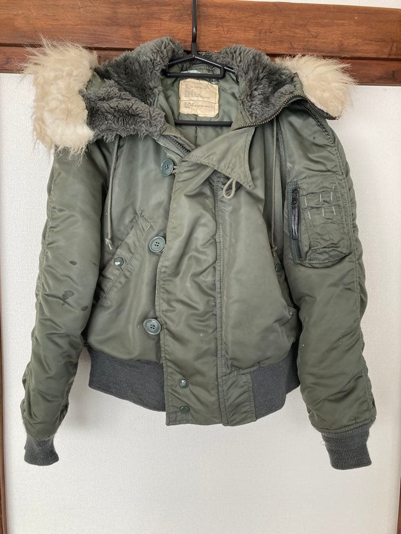 N-2B ヴィンテージ　フライトジャケットジャンティーク購入