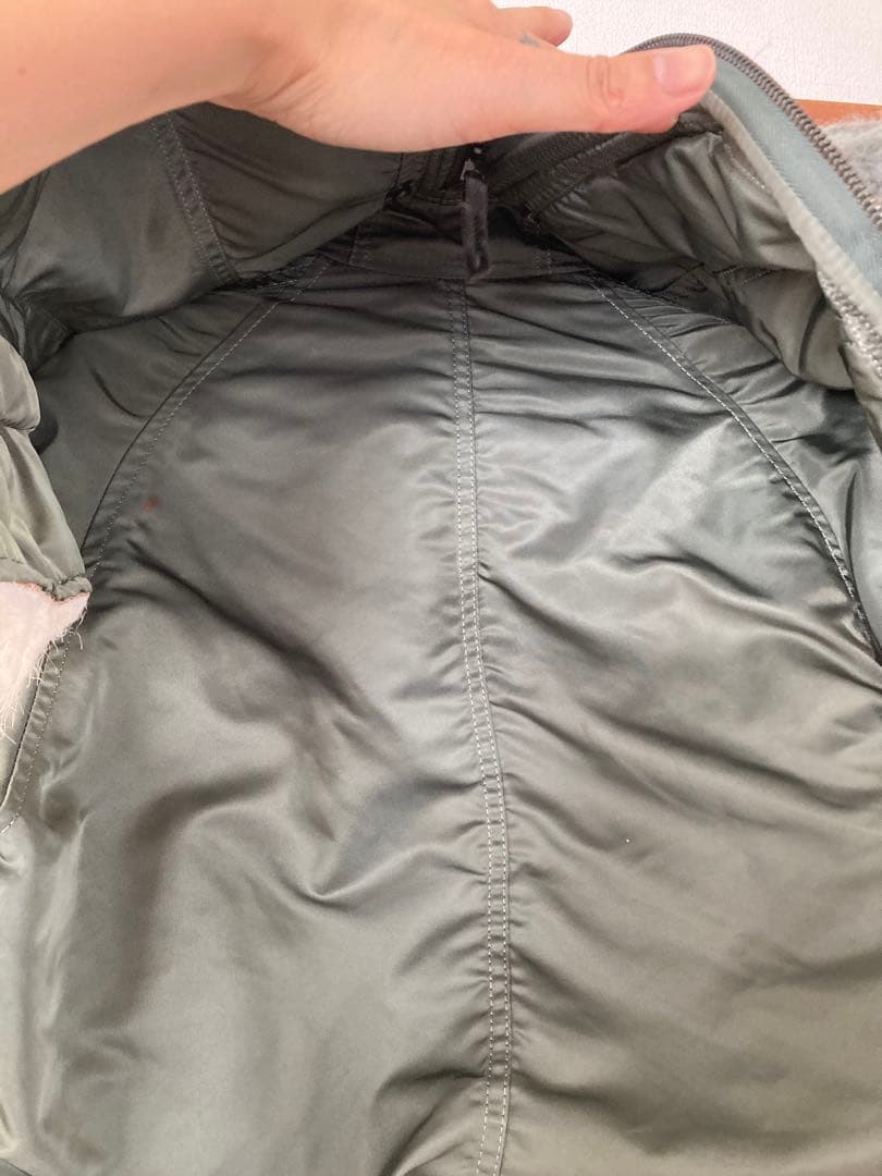 N-2B ヴィンテージ　フライトジャケットジャンティーク購入