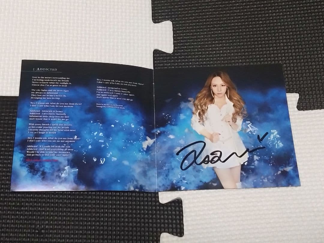 LOVEBITES 直筆サイン入り『CLOCKWORK IMMORTALITY』