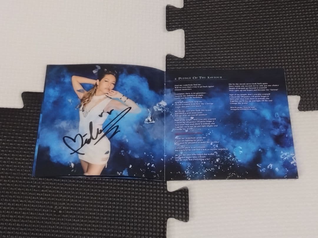 LOVEBITES 直筆サイン入り『CLOCKWORK IMMORTALITY』