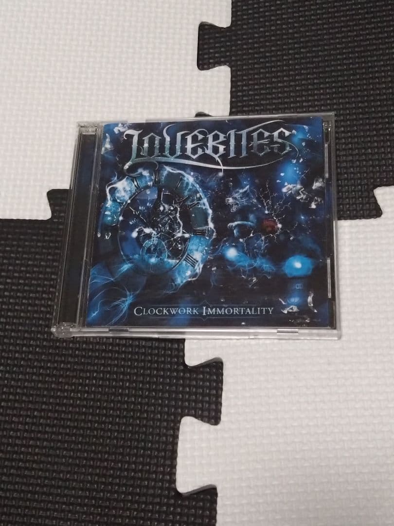 LOVEBITES 直筆サイン入り『CLOCKWORK IMMORTALITY』