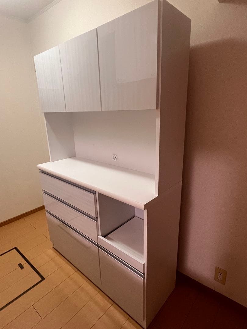 ホワイト食器棚