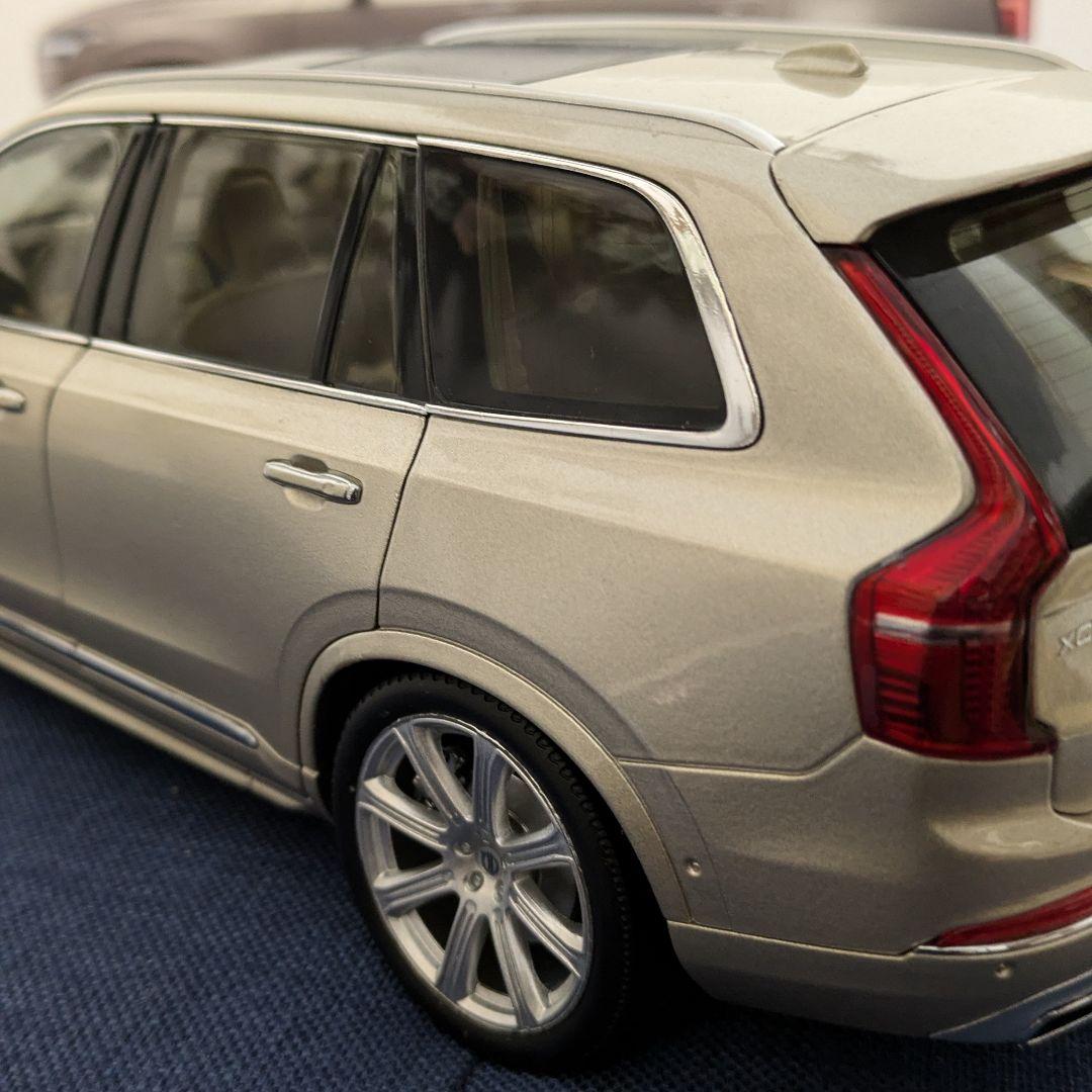 ボルボ　 XC90 ミニカー 1/18　修復あり　ジャンク