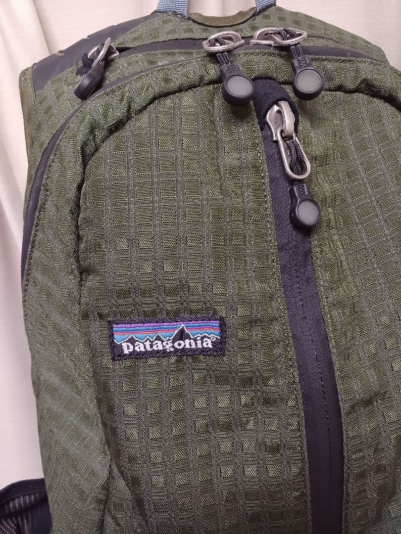 Patagonia リュック オリーブグリーン