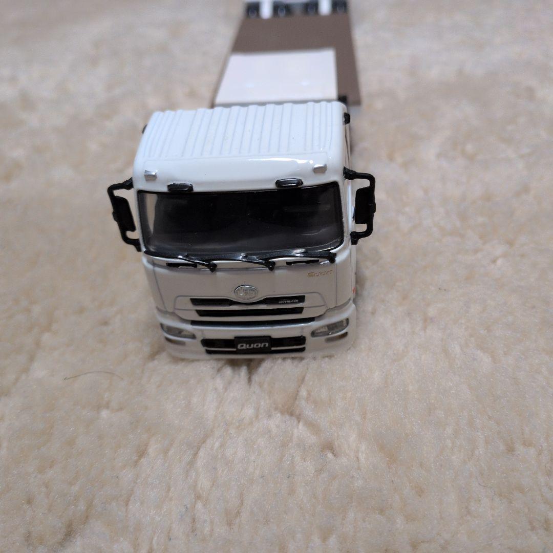 ホワイト トレーラー ミニカー　UD