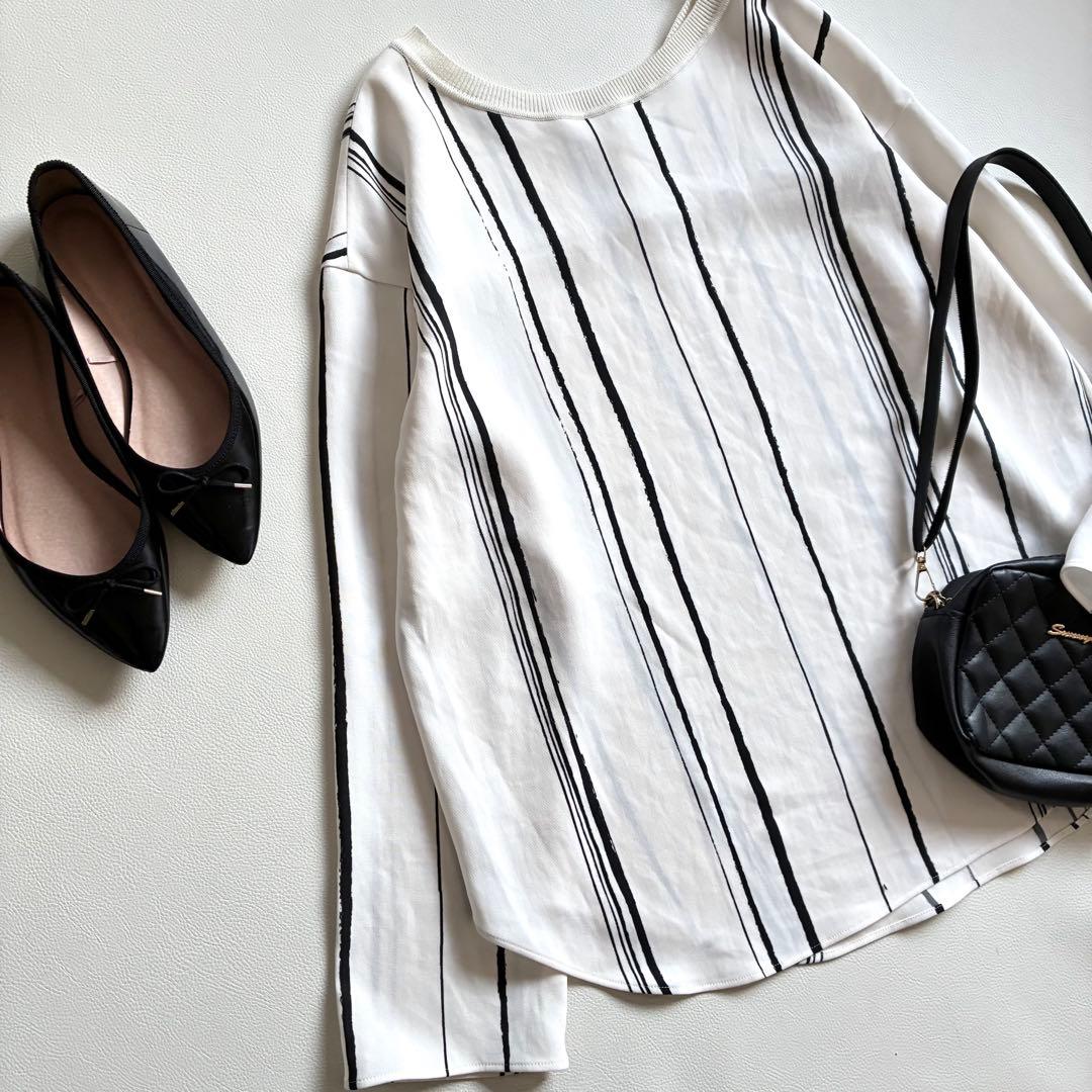 ◆美品◆ギャルリーヴィー◆ドローイングラインプリントプルオーバーシャツ◆F