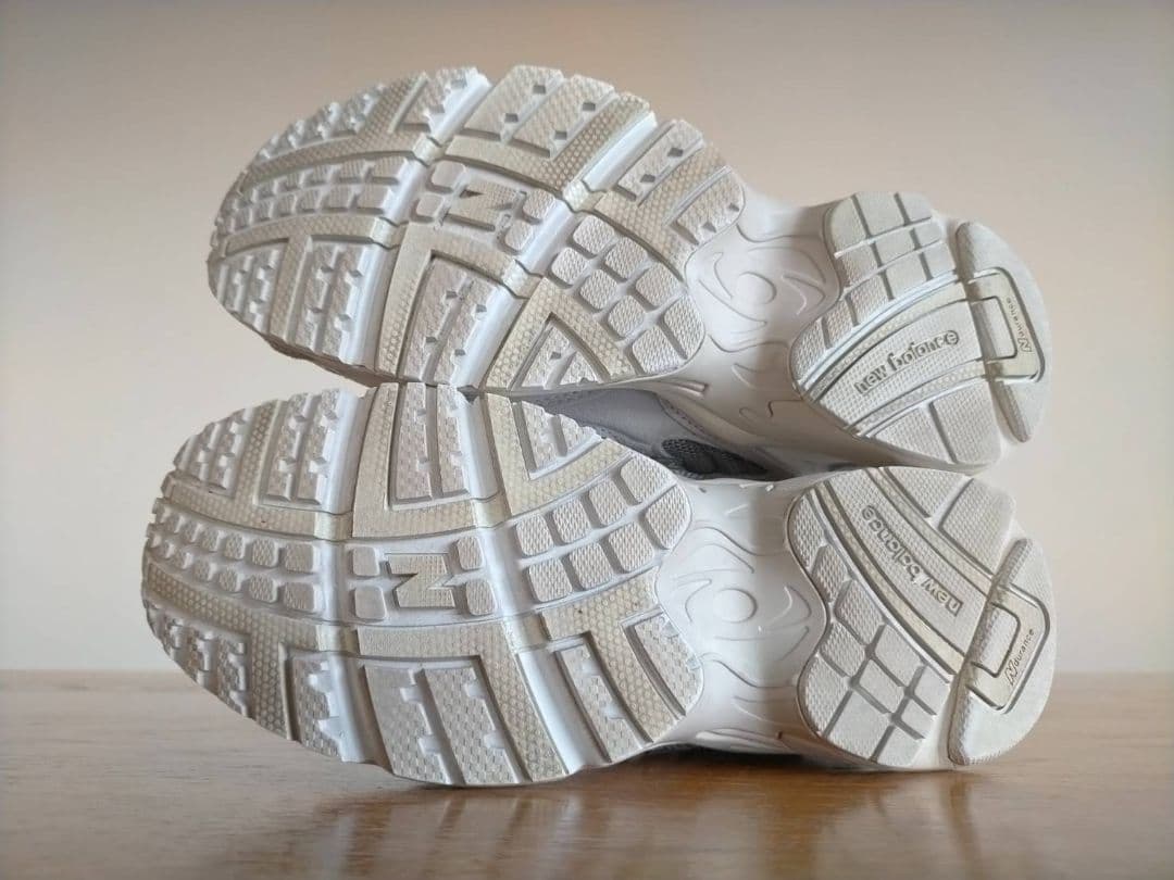 ニューバランス　ML725AA　グレー　23.5cm