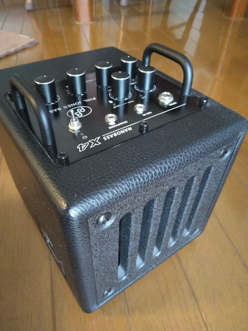ベース PHIL JONES BASS NANOBASS X4