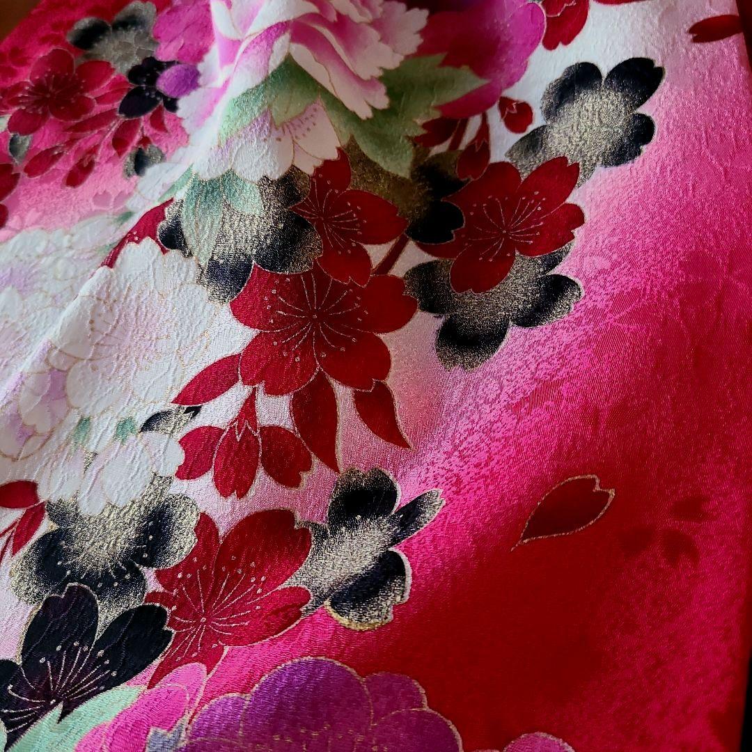 ◆【可憐なお花のお振り袖】刺繍と金糸使い