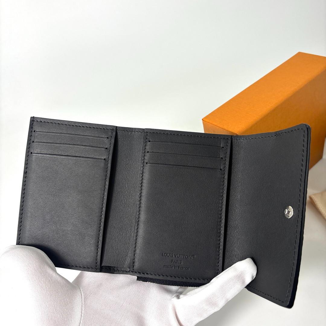 未使用/IC ルイヴィトン トリヨン ポルトフォイユ パイロット 3つ折り財布