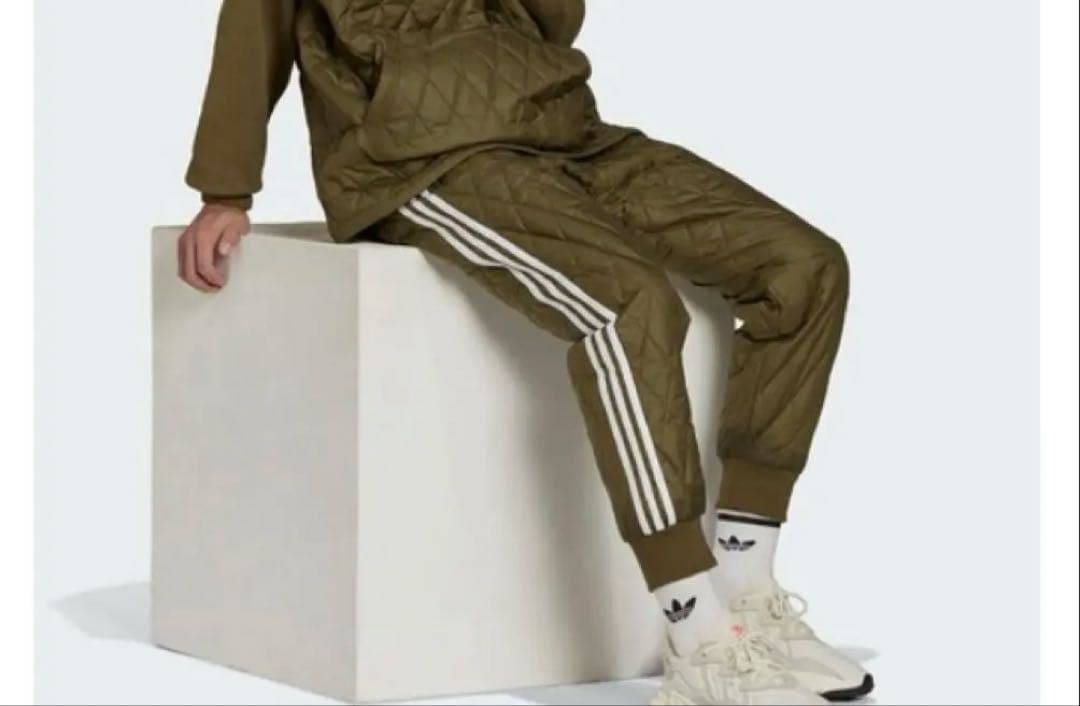 adidas 中綿 キルティング アディカラー クラシックスキルトトラックパンツ