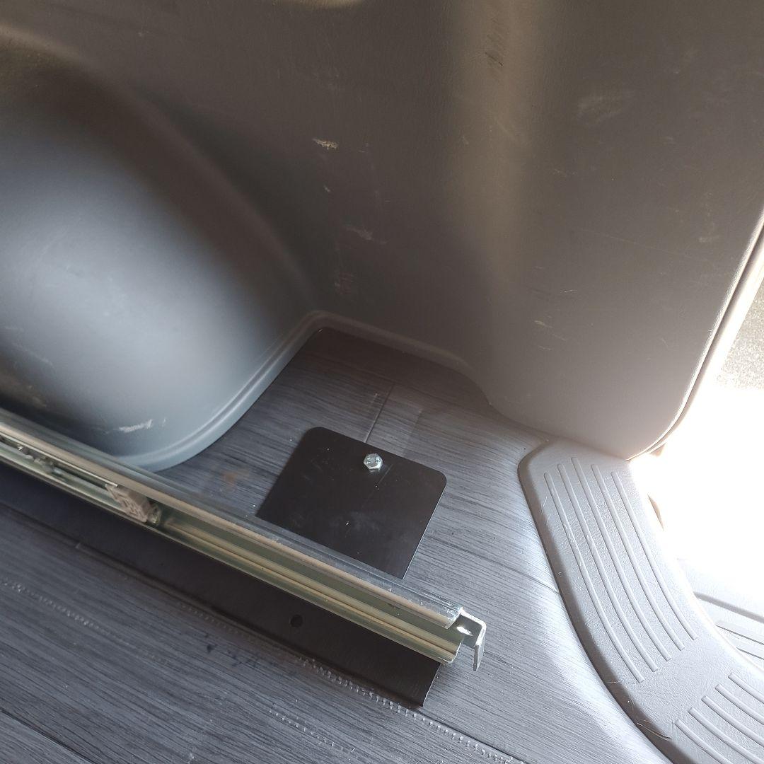 ハイエース スライドフロア フレーム