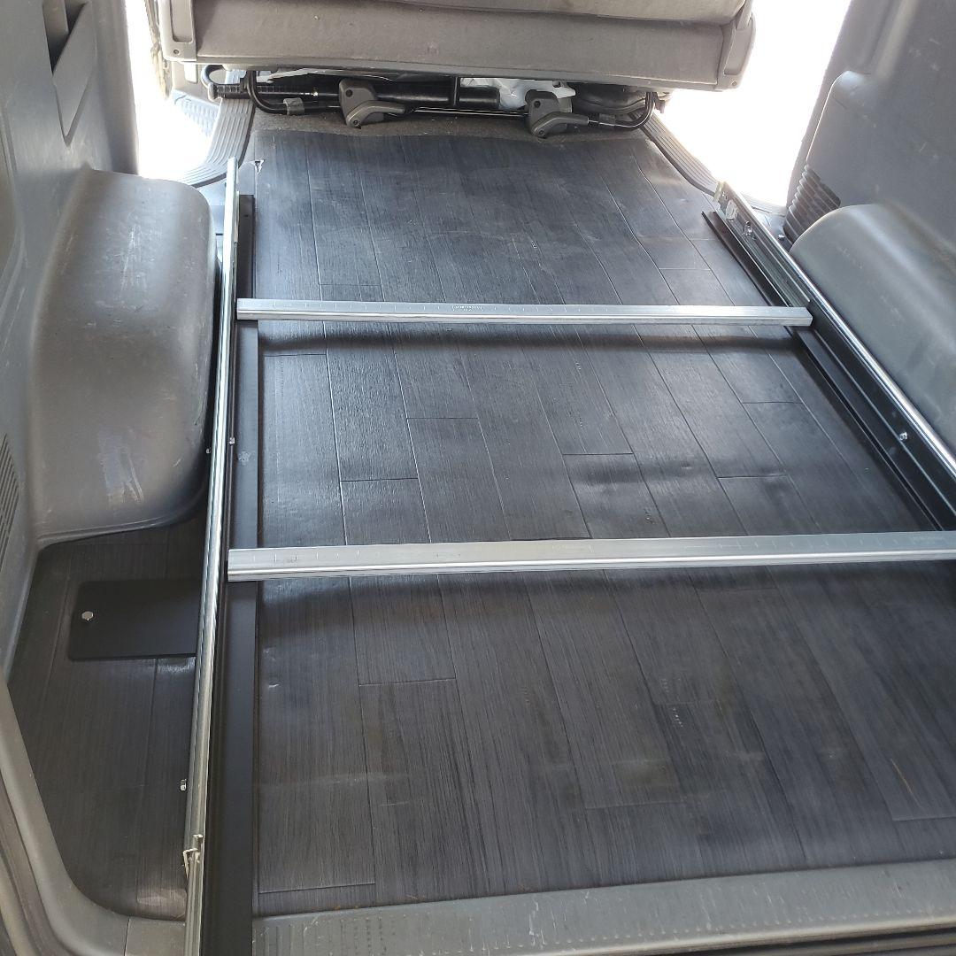 ハイエース スライドフロア フレーム