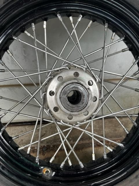 16インチフロントホイール