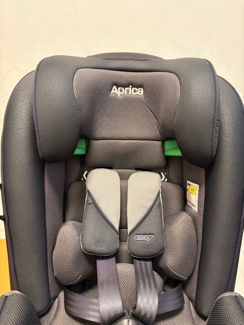 Aprica チャイルドシートISOFIX(付属品全てあり)