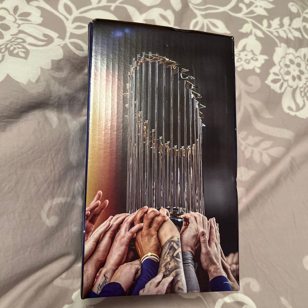 ドジャース 2024 ワールチャンピオントロフィー レプリカ