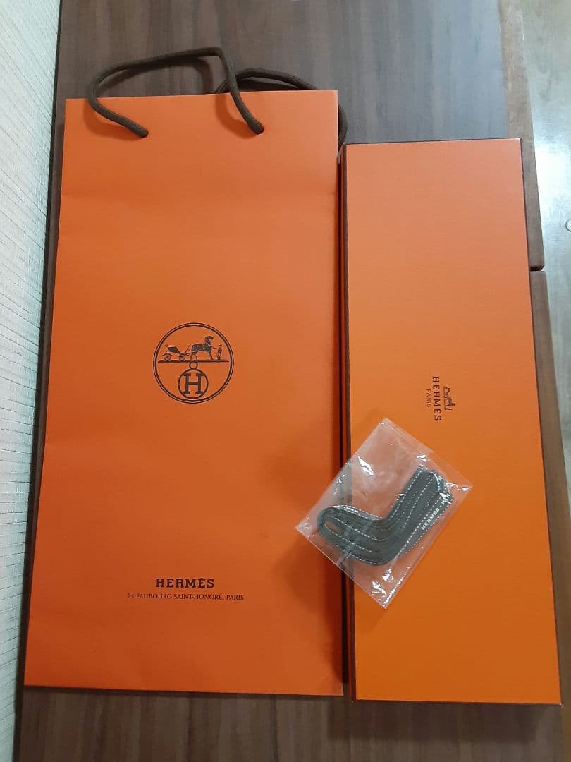 しおり エルメスネクタイ『H221』