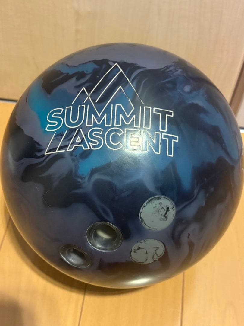 サミットアセント ボウリングボール 15ポンド