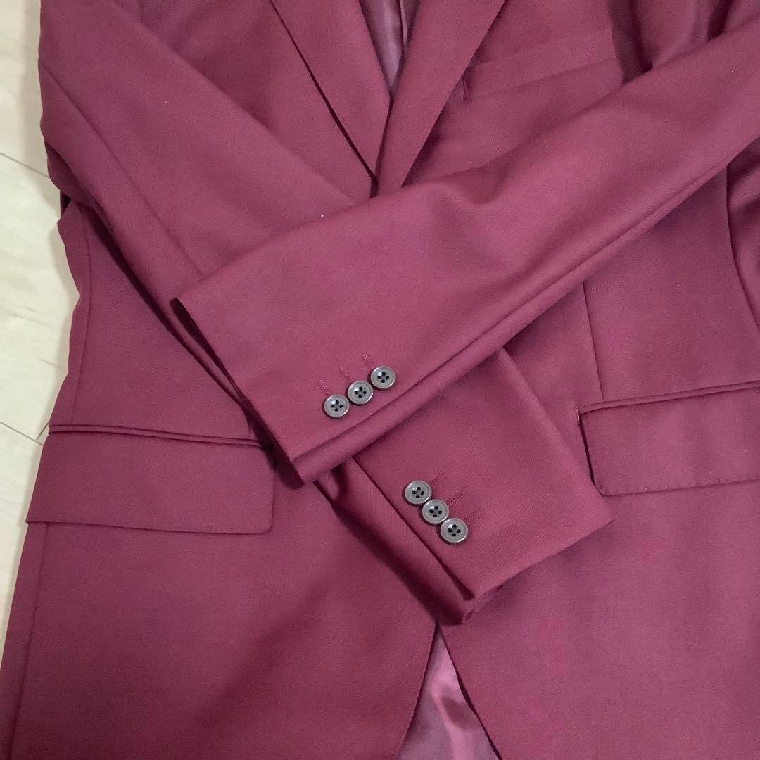 バーガンディのスーツ3点セット