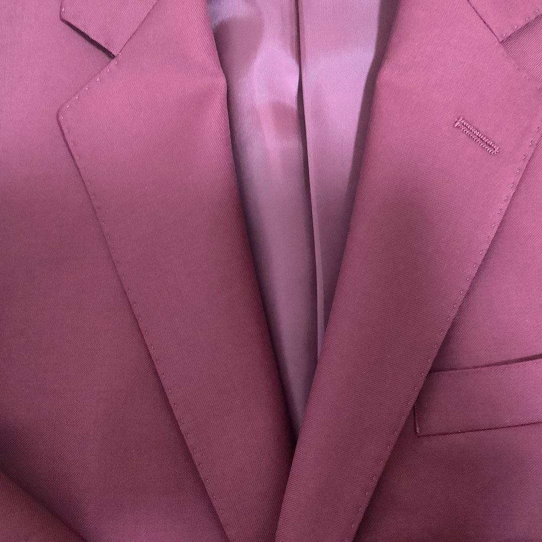 バーガンディのスーツ3点セット