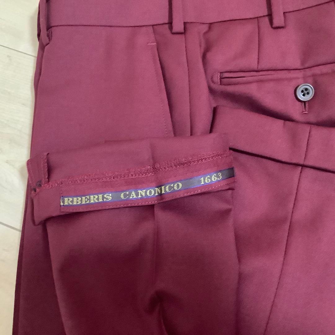 バーガンディのスーツ3点セット