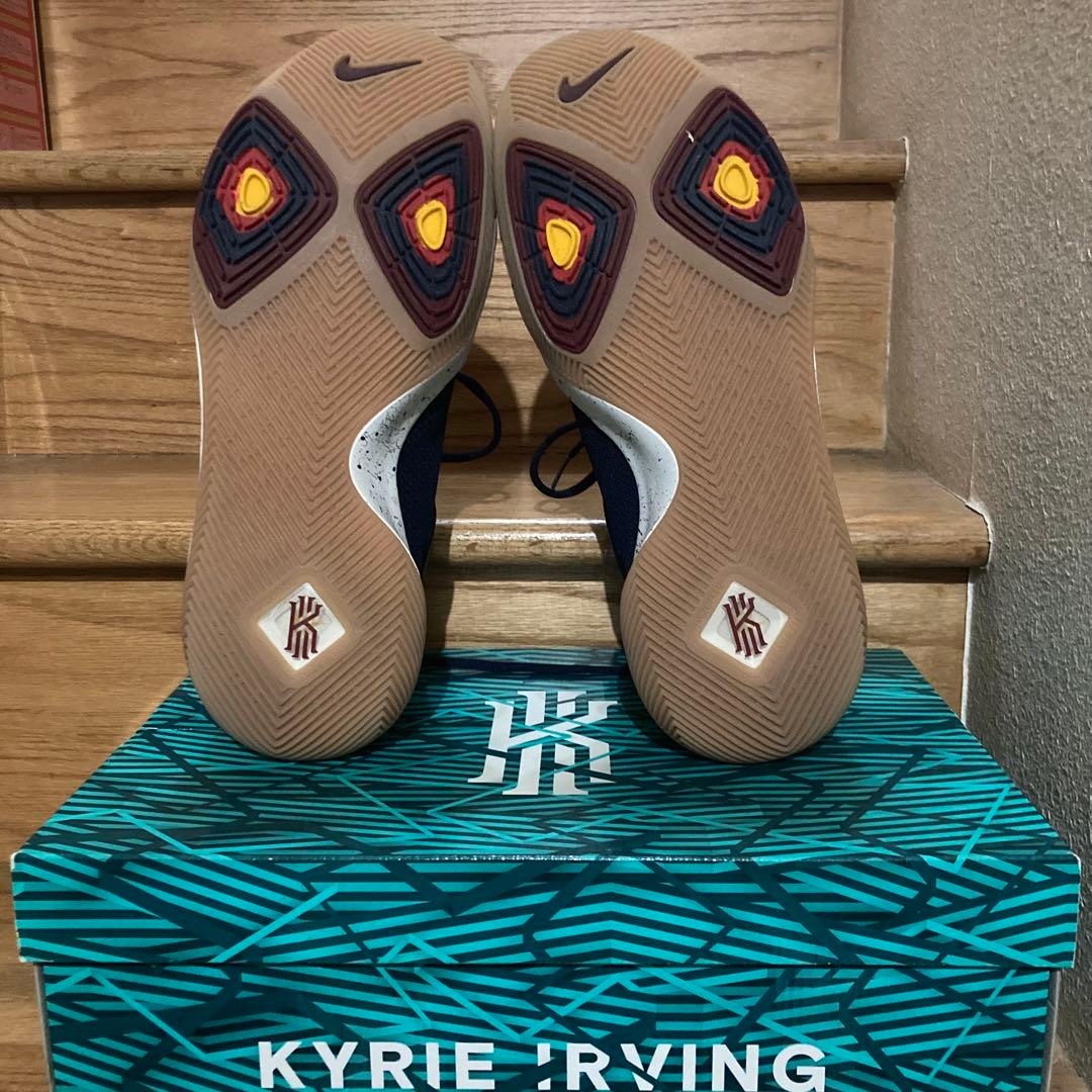 Kyrie Irving バスケットシューズ ネイビー/ゴールド
