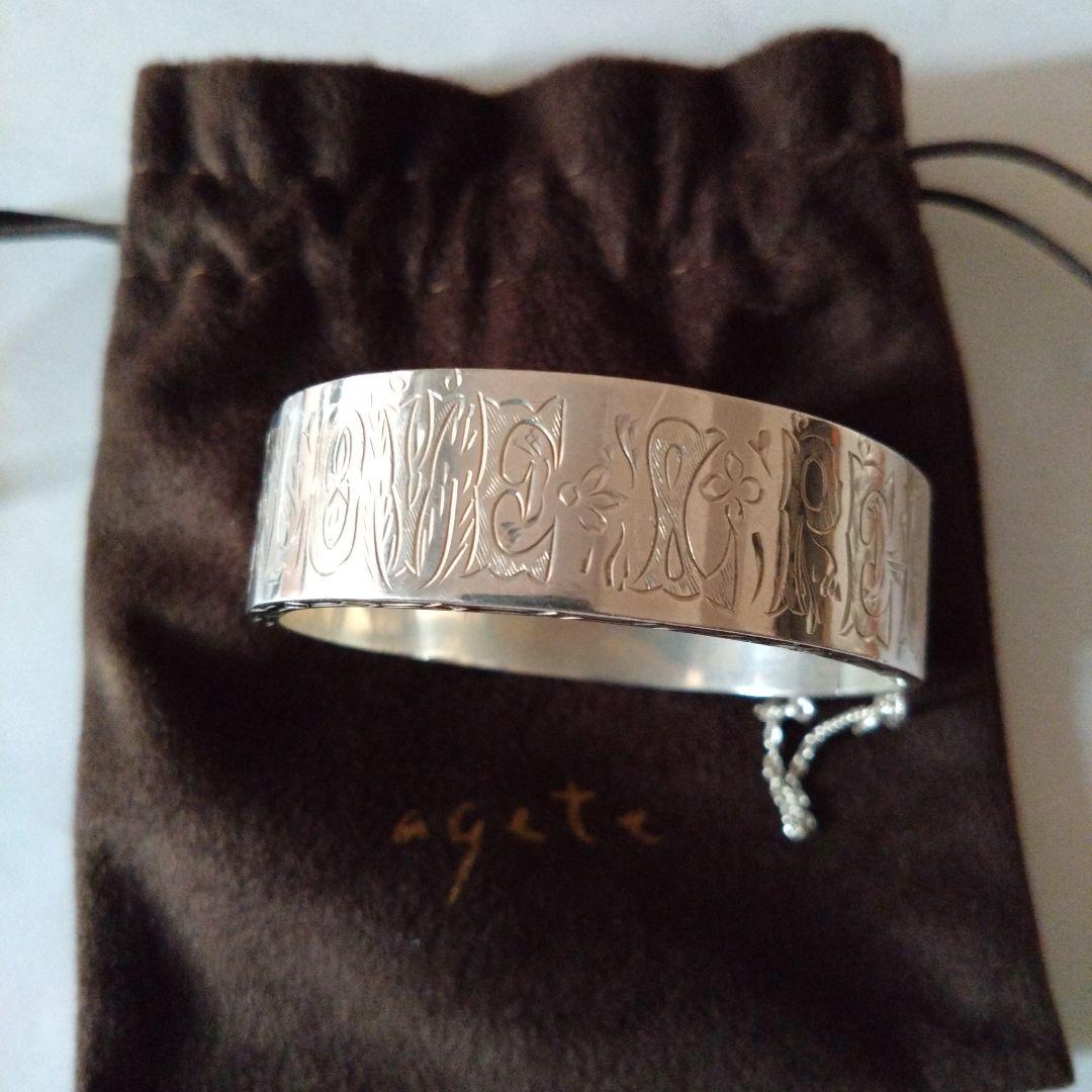 お値下げ！美品です！アガット ラブ&ピース　ブレスレット バングル