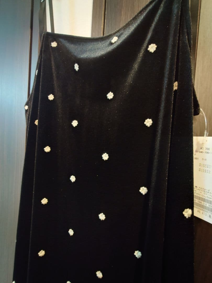 ベーセーストック　B.C STOCK ベロアフラワー刺繍ワンピース