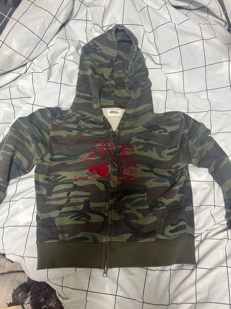 aeae 迷彩フード付きパーカー