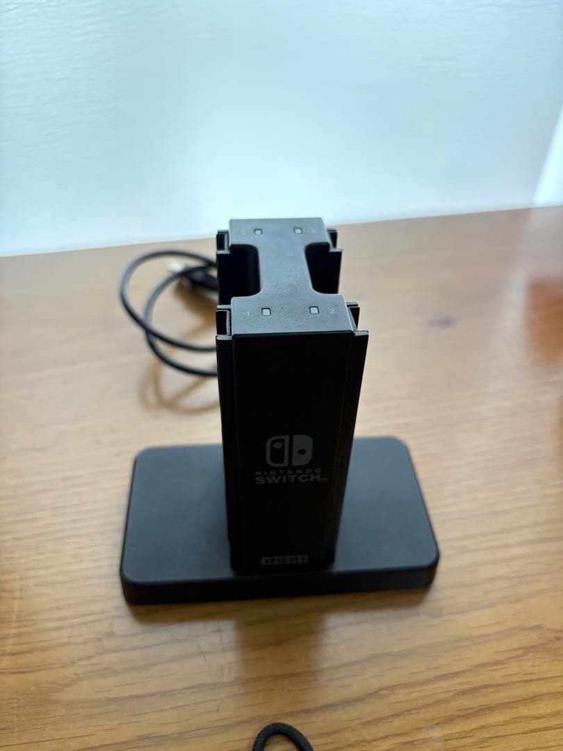 【Joy-Con充電器付 】Nintendo Switch 本体 ブラック