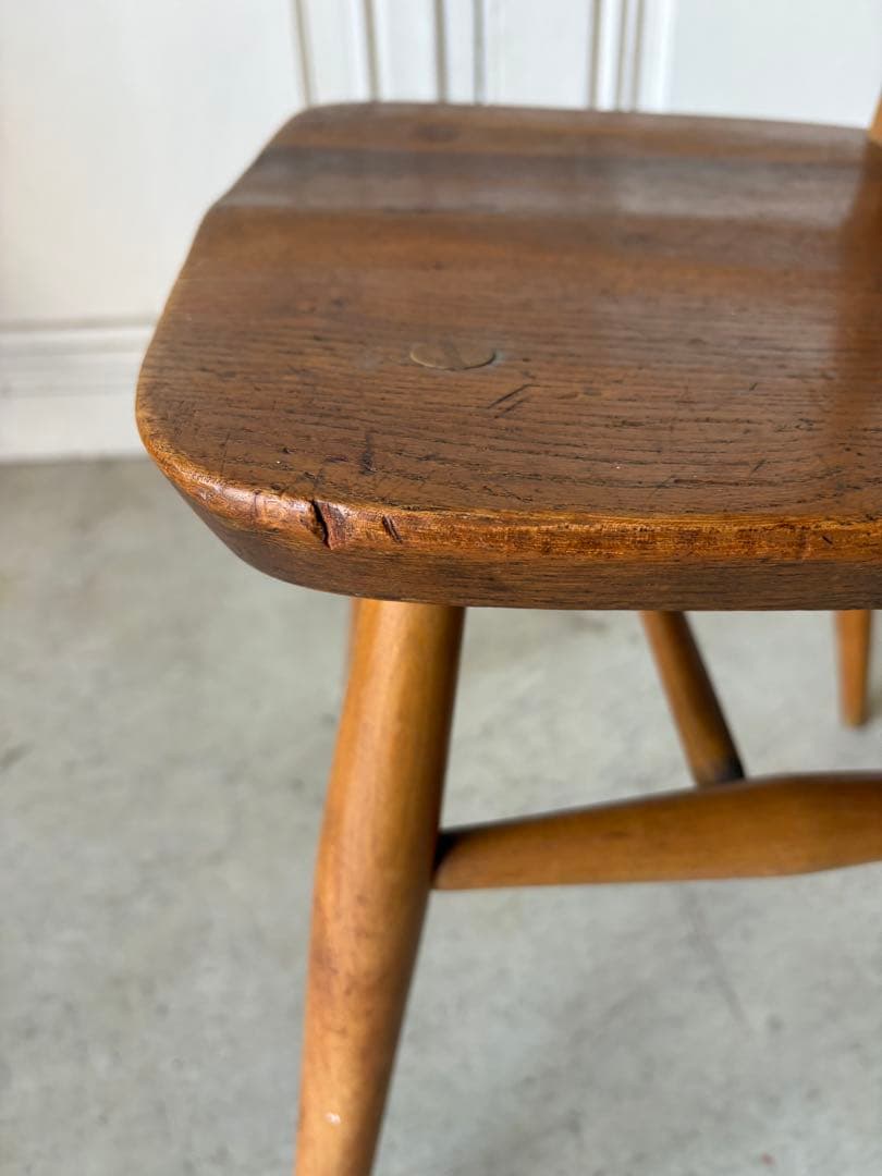 アーコールチェア　フープバック