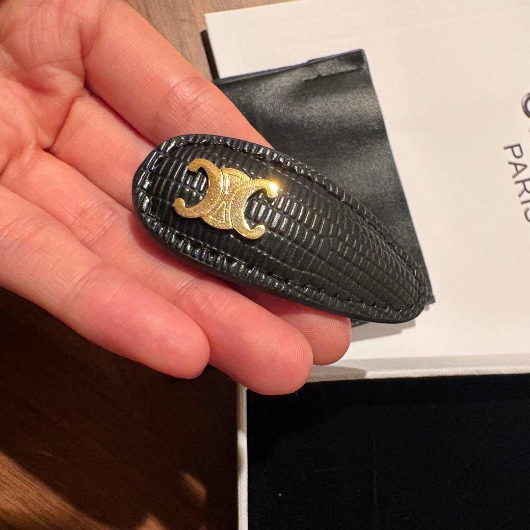 【1度使用のみ】CELINE ヘアクリップ 牛革