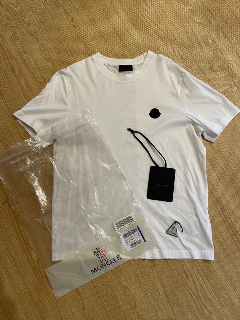 ひ*ゃ様 MONCLER モンクレール ホワイト Tシャツ Ｓ