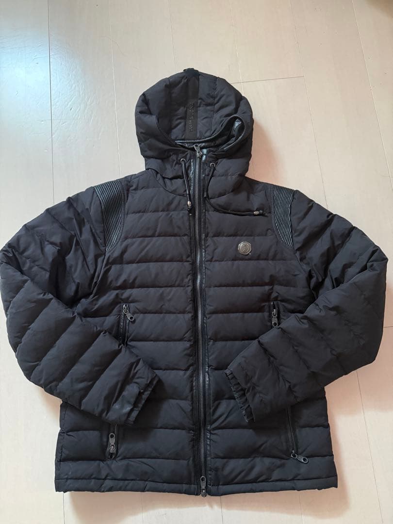 マークアンドロナダウンジャケット黒