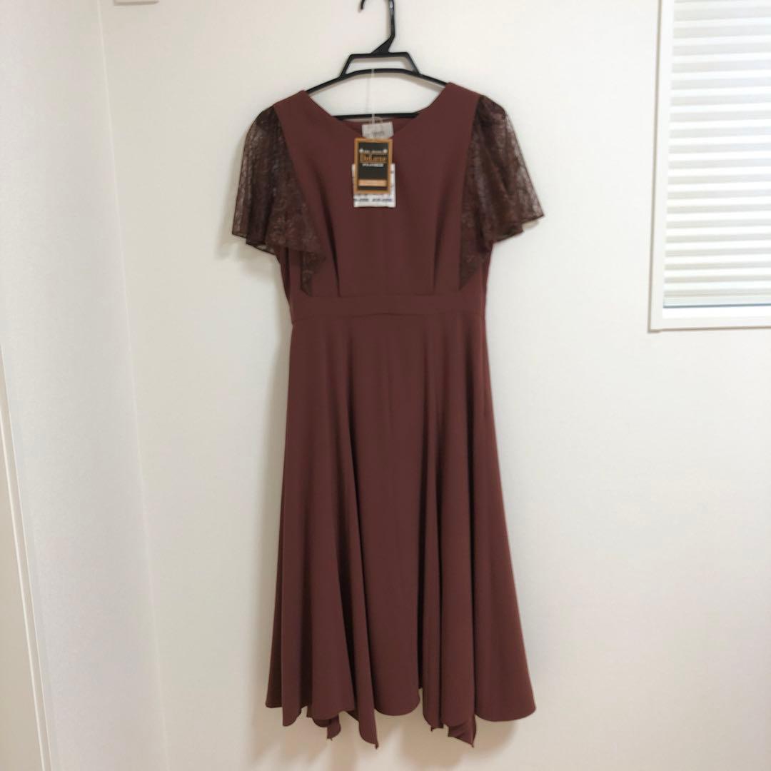 Aimer エメ　イレギュラーヘム・ミモレ丈ドレス パーティードレス　イエベ秋