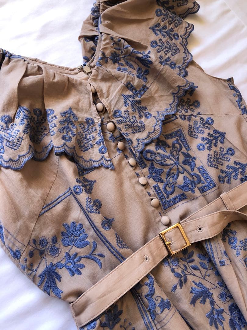 【極美品】グレースコンチネンタル ケープカラー刺繍ワンピース ベルト S