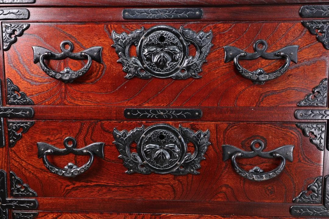 のりりん　 民芸家具　岩谷堂 箪笥　南部鉄金具　桐紋　中桐六段　重厚