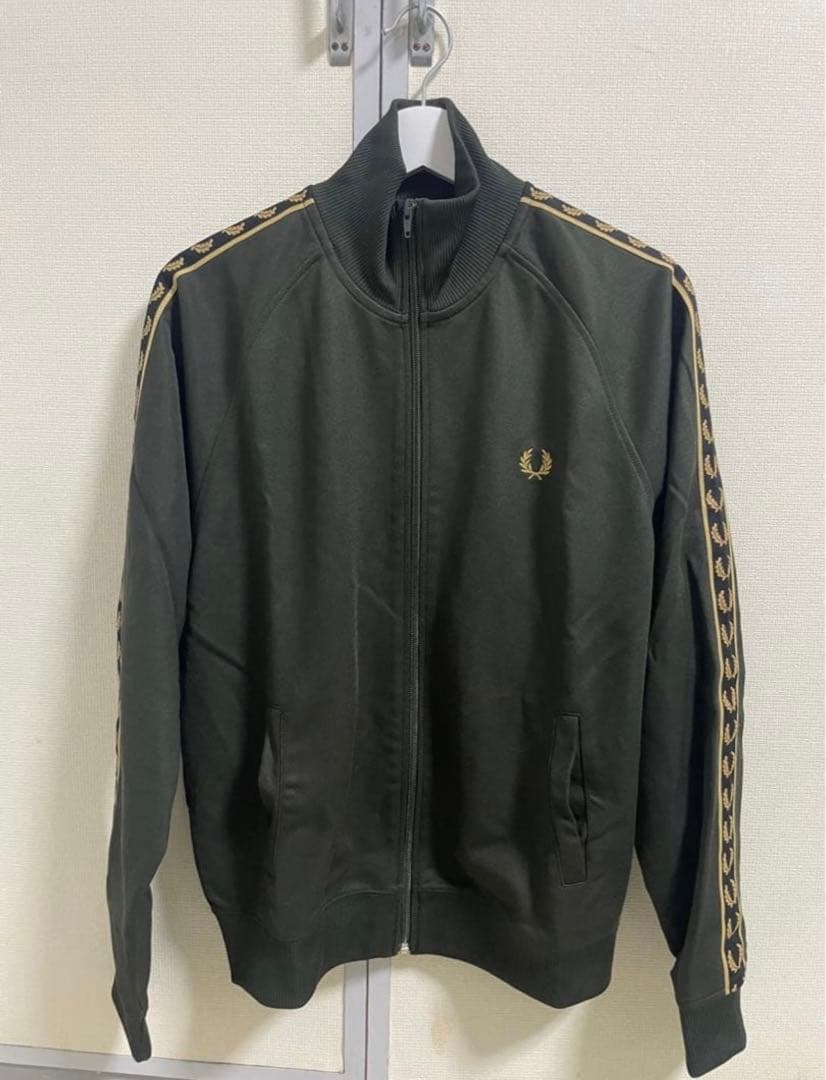 フレッドペリー ジップアップジャケット オリーブグリーン