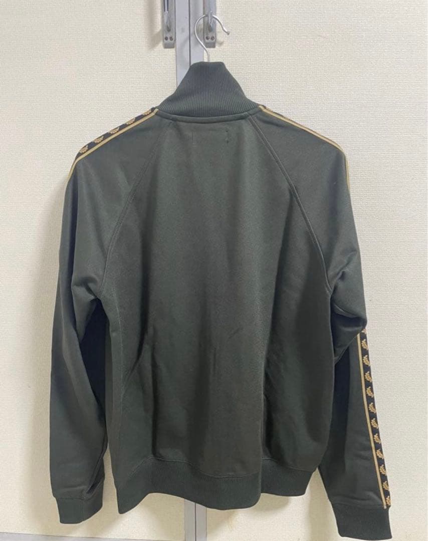 フレッドペリー ジップアップジャケット オリーブグリーン