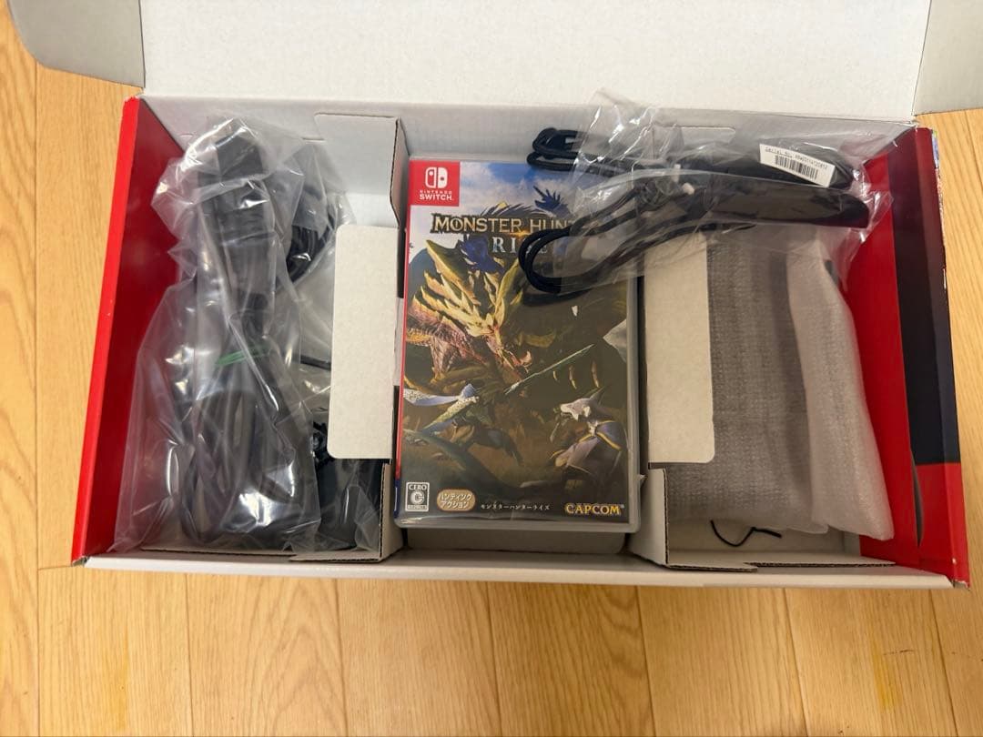 【64GマイクロSDカード付】Nintendo Switch 青/赤（ドック無)