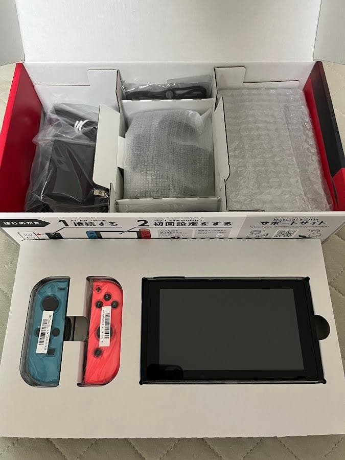 【美品】 Nintendo Switch 本体 新モデル (バッテリー強化版)