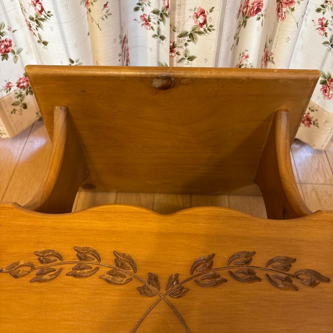 【アントステラ】　マガジンスタンド付きテーブル