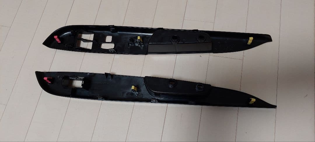 ハイエース　ダークプライムS　純正カーボン調フロントドアスイッチパネル