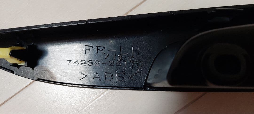 ハイエース　ダークプライムS　純正カーボン調フロントドアスイッチパネル