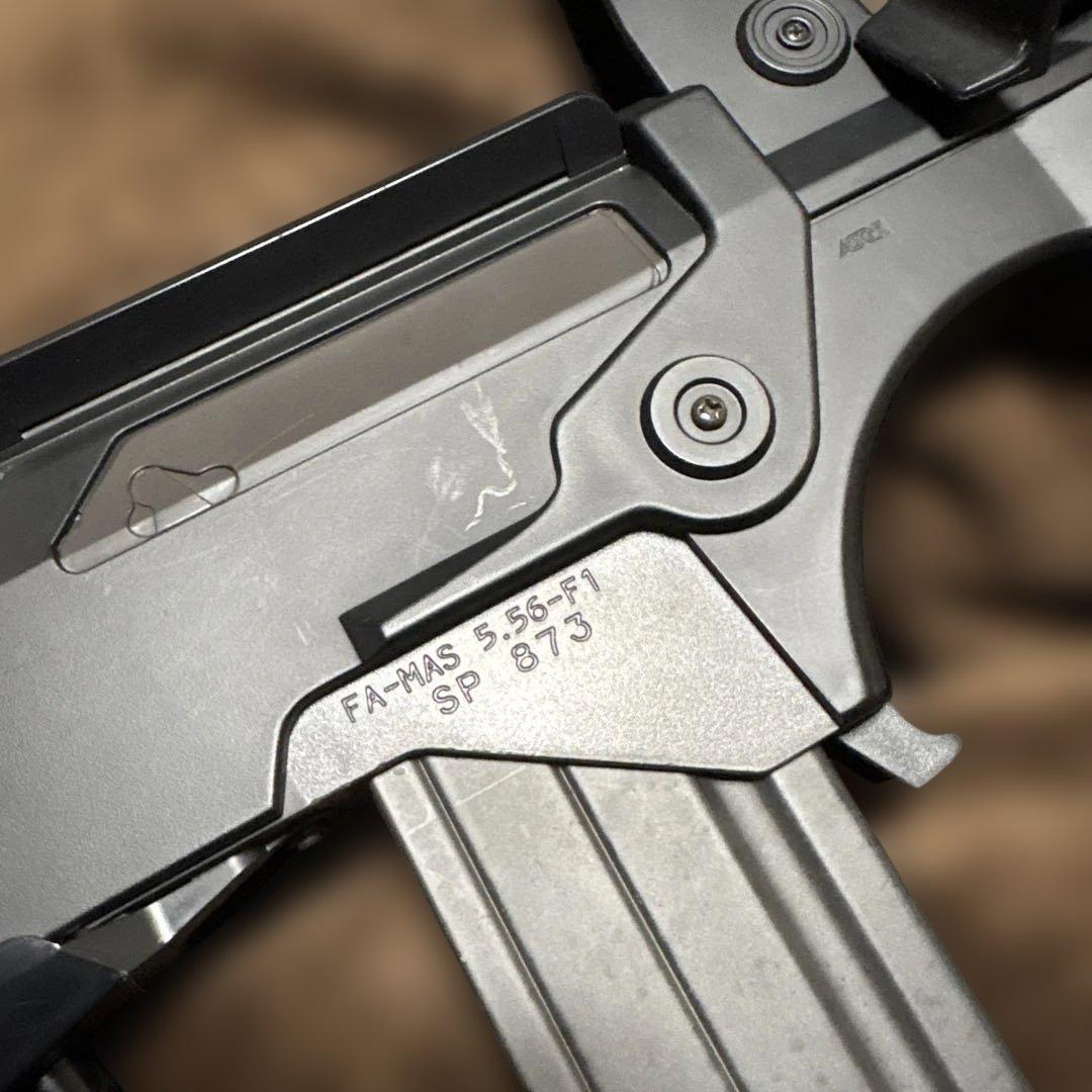 。*様 美品 東京マルイ ファマス 5.56-F1 FAMAS 次世代電動ガン